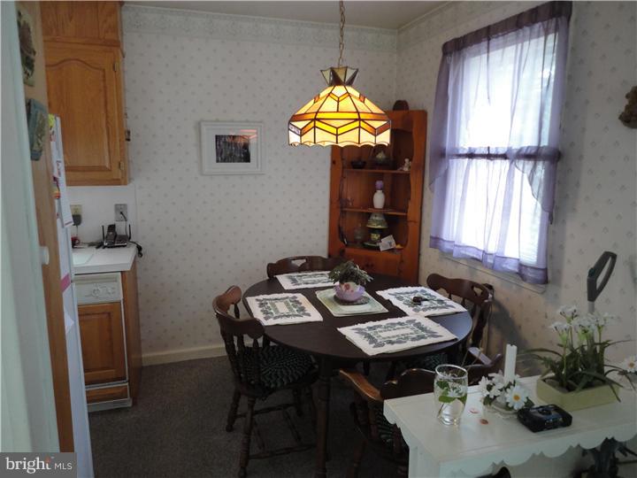 140 Rockwood Road Newtown Square, PA 19073 - Photo 11 of 25 Kitchen