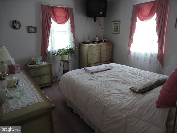140 Rockwood Road Newtown Square, PA 19073 - Photo 14 of 25 Bedroom - Main