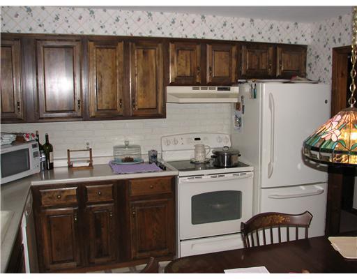 7 Wavecrest Circle York, ME 03909 - Photo 7 of 13 Kitchen.