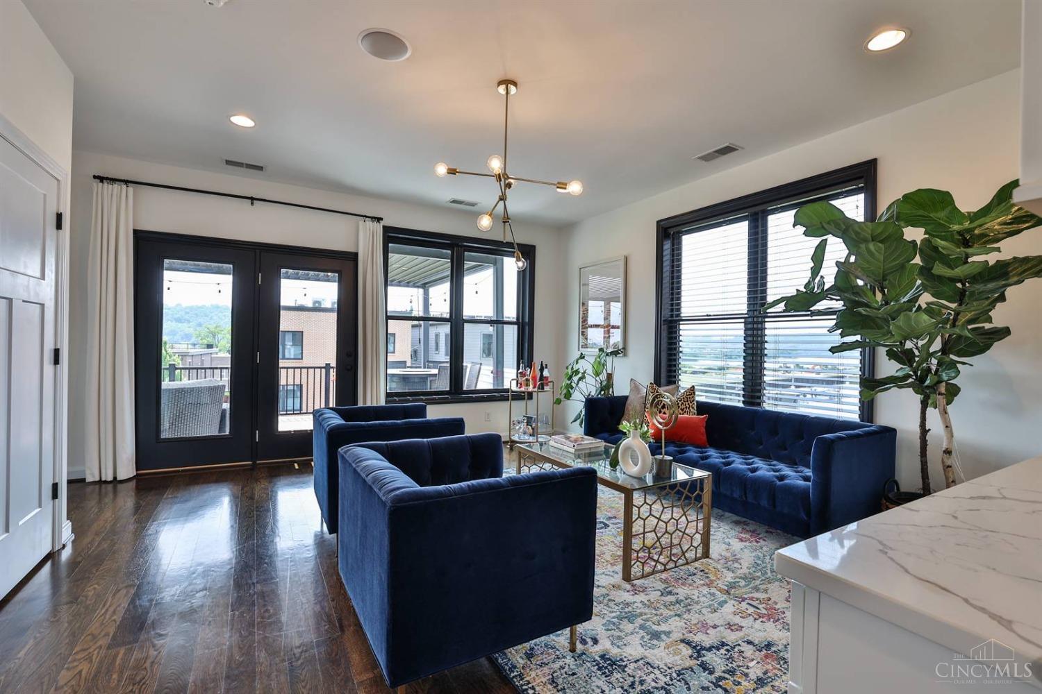 2907 Riverside Drive Cincinnati, OH 45226 - Photo 9 of 75