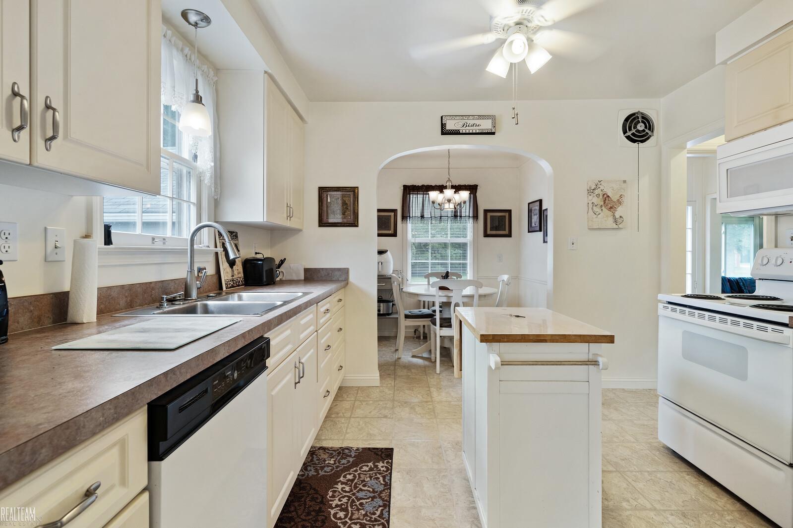 22395 Hall Road Macomb, MI 48042 - Photo 16 of 53