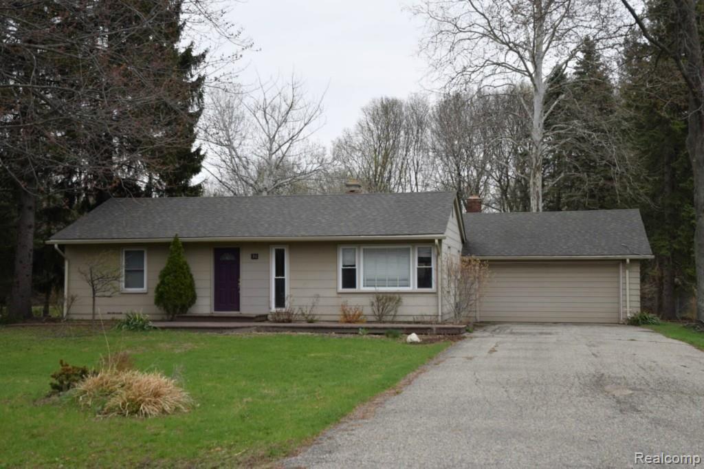 36 Arizona Avenue Rochester Hills, MI 48309 - Photo 1 of 15