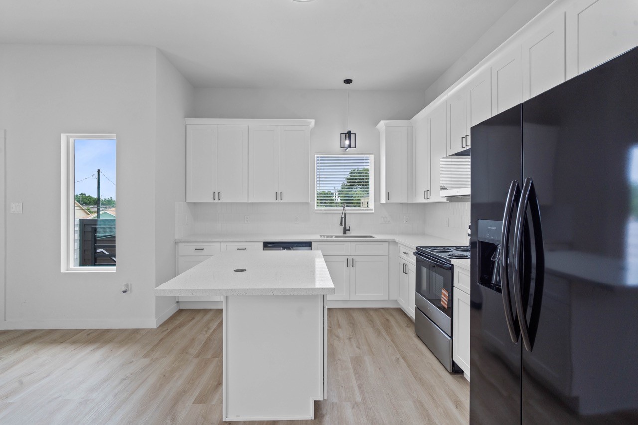 9725 Kerr Street, Unit B Houston, TX 77029 - Photo 13 of 35