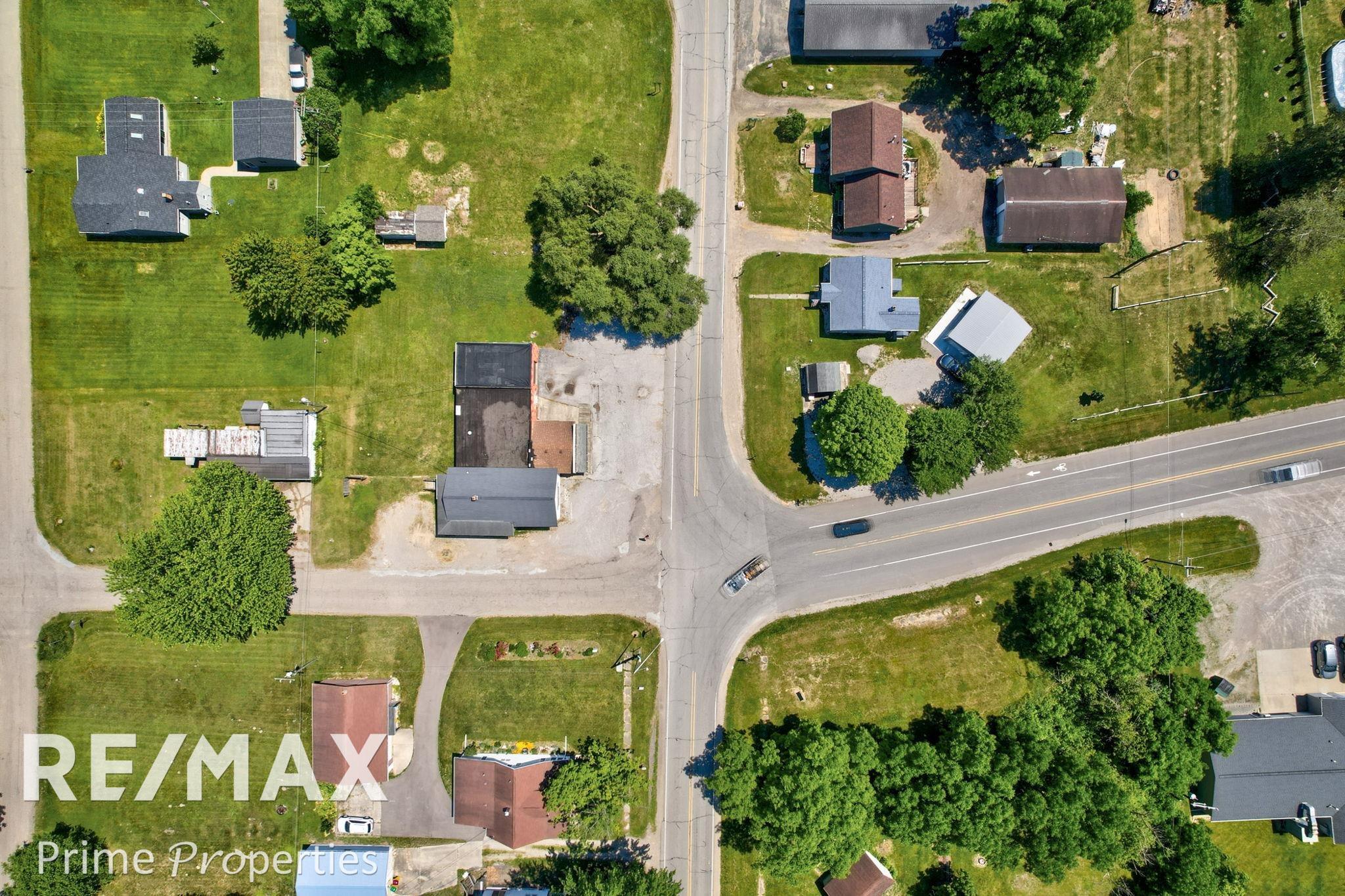 8892 Van Cleve Road Vassar, MI 48768 - Photo 10 of 17 50145635-a5a1a389-b310-4a49-a544-76f9518c0460.JPG