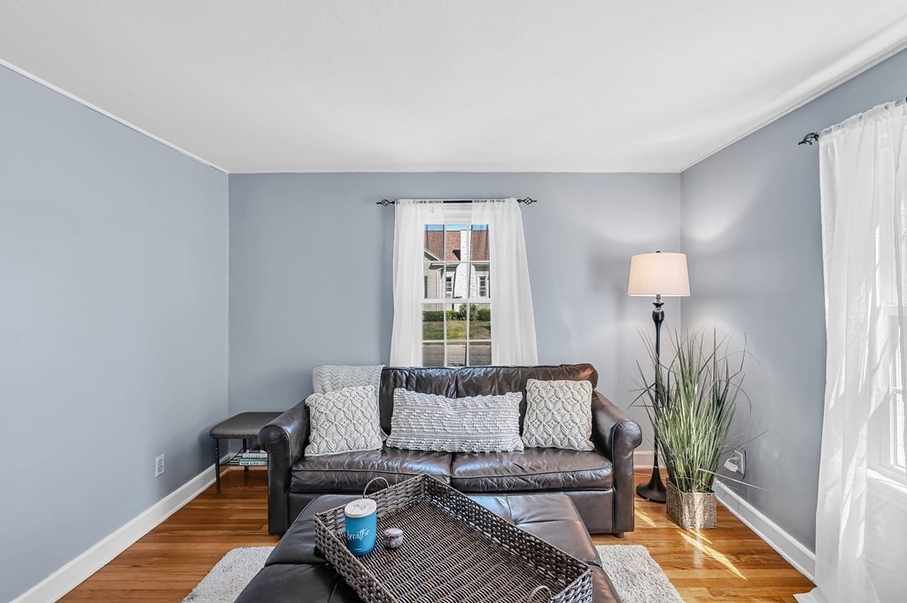 150 Winton Street Springfield, MA 01118 - Photo 13 of 26