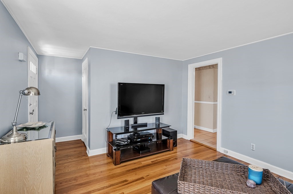 150 Winton Street Springfield, MA 01118 - Photo 14 of 26
