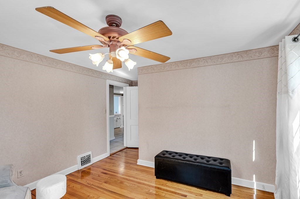 150 Winton Street Springfield, MA 01118 - Photo 16 of 26