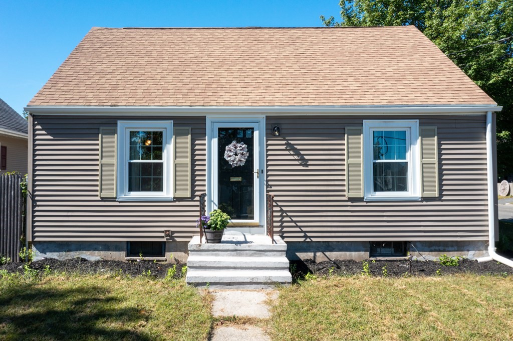150 Winton Street Springfield, MA 01118 - Photo 2 of 26