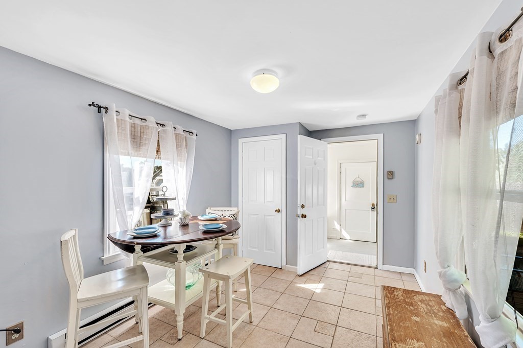 150 Winton Street Springfield, MA 01118 - Photo 6 of 26