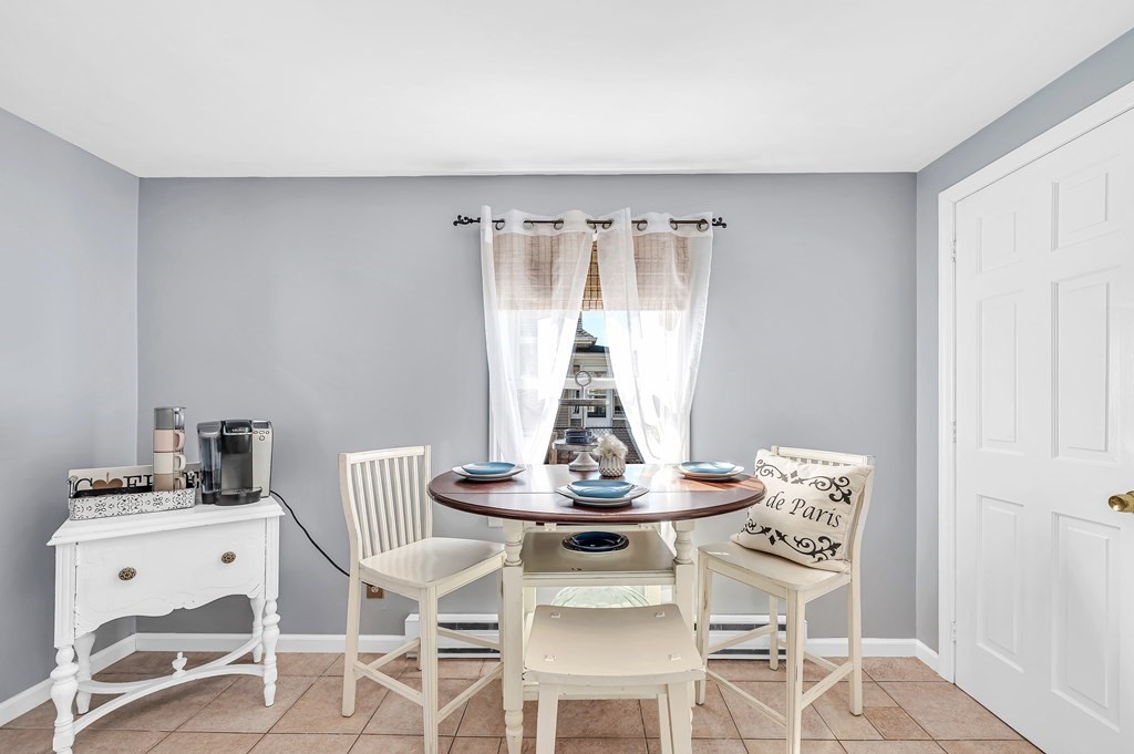 150 Winton Street Springfield, MA 01118 - Photo 7 of 26
