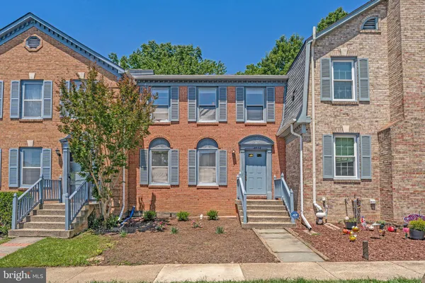 $3,700 | 2852 Yarn Court, Falls Church, VA 22042