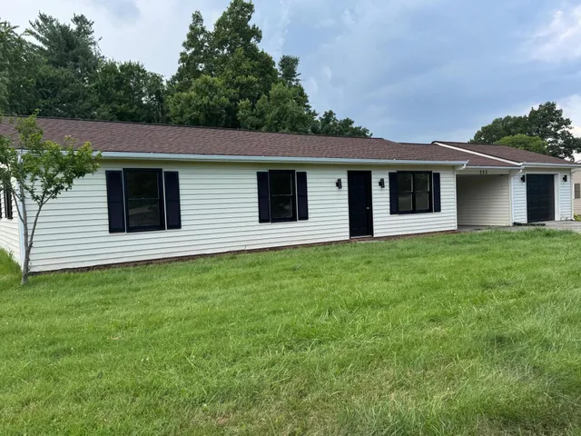 a house that has a yard