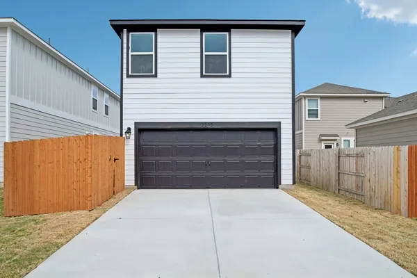 a picture of a bench in a rack