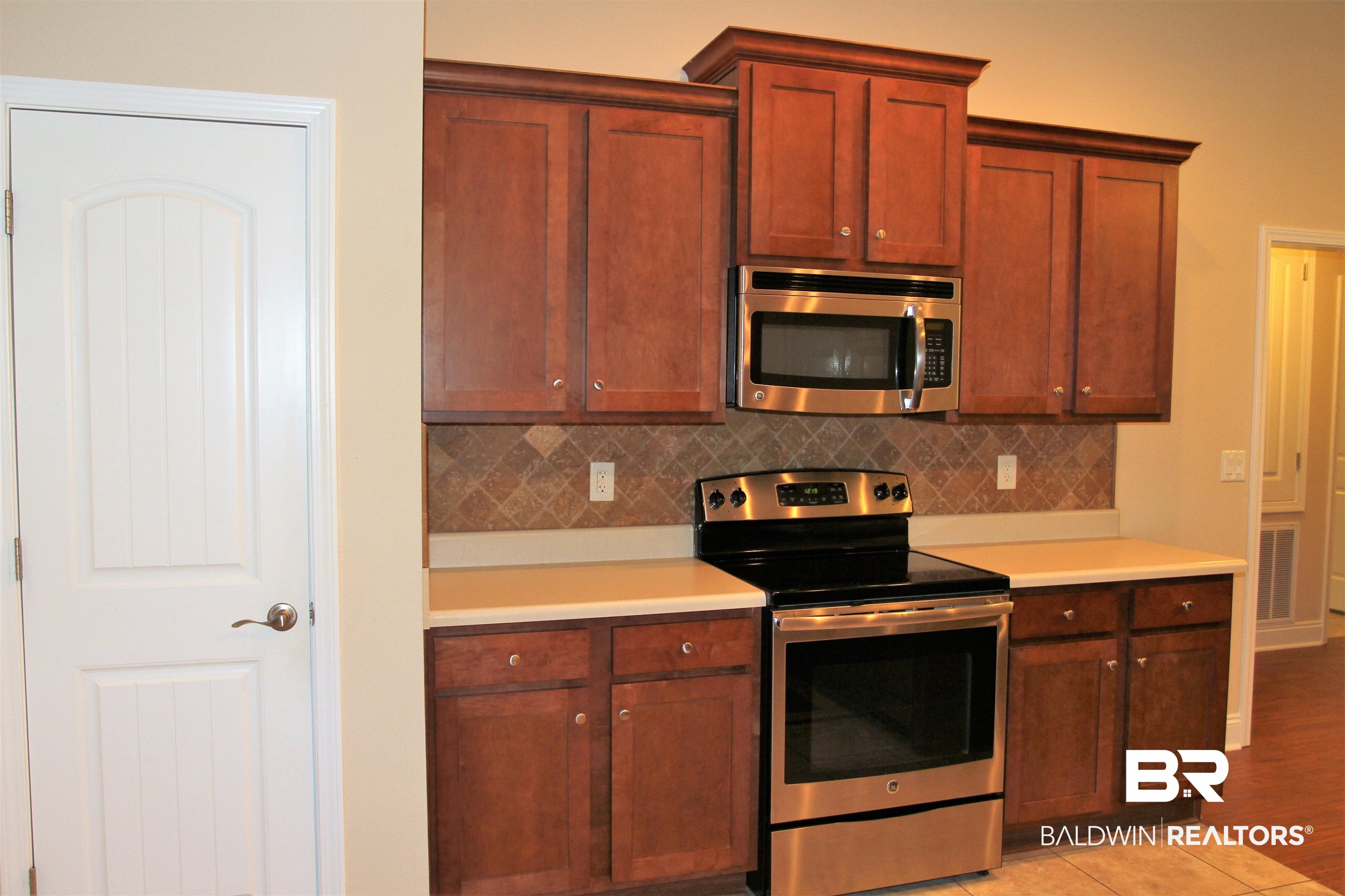 14620 Silvermere Drive Foley, AL 36535 - Photo 6 of 27 Spacious pantry.