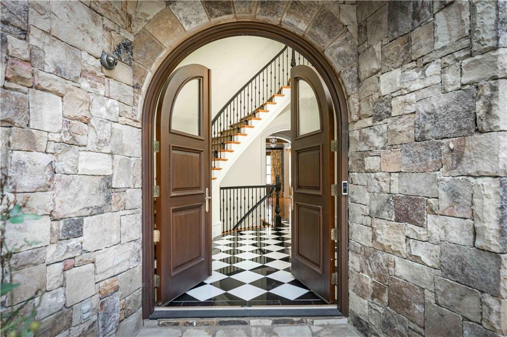 3558 Mill Creek Road Northeast Atlanta, GA 30319 - Photo 7 of 88