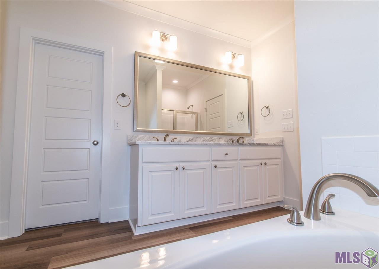 8955 Stonecroft Avenue Baton Rouge, LA 70810 - Photo 3 of 9 Gallery Image 3