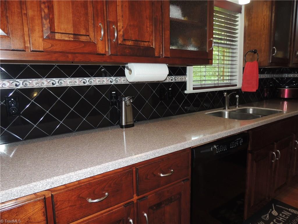 1709 Naomi Road Randleman, NC 27317 - Photo 12 of 26 Gallery Image 12
