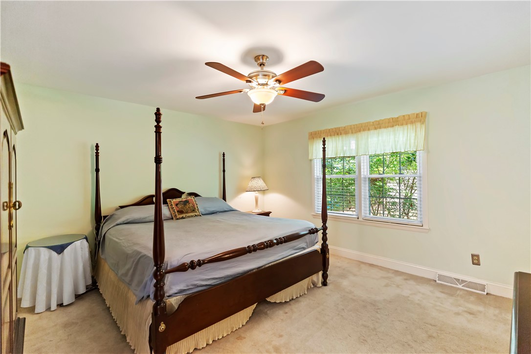 203 Hillandale Road Seneca, SC 29672 - Photo 19 of 42 Owner's bedroom