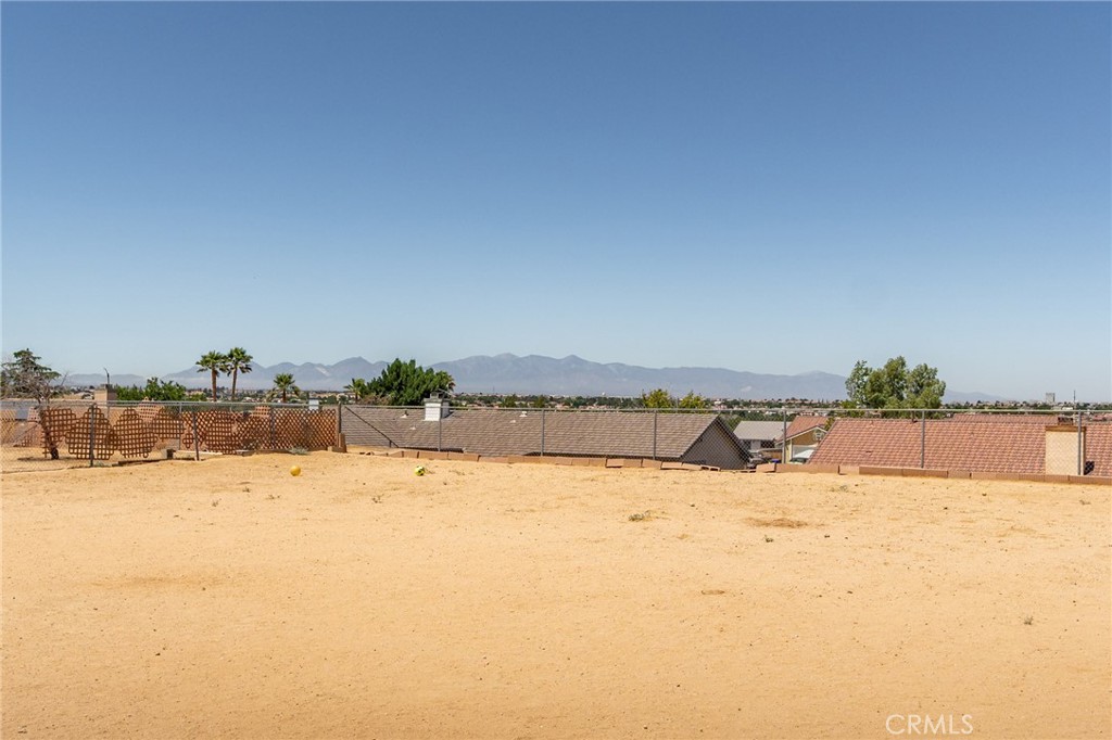 13382 Ivanpah Road Apple Valley, CA 92308 - Photo 41 of 45