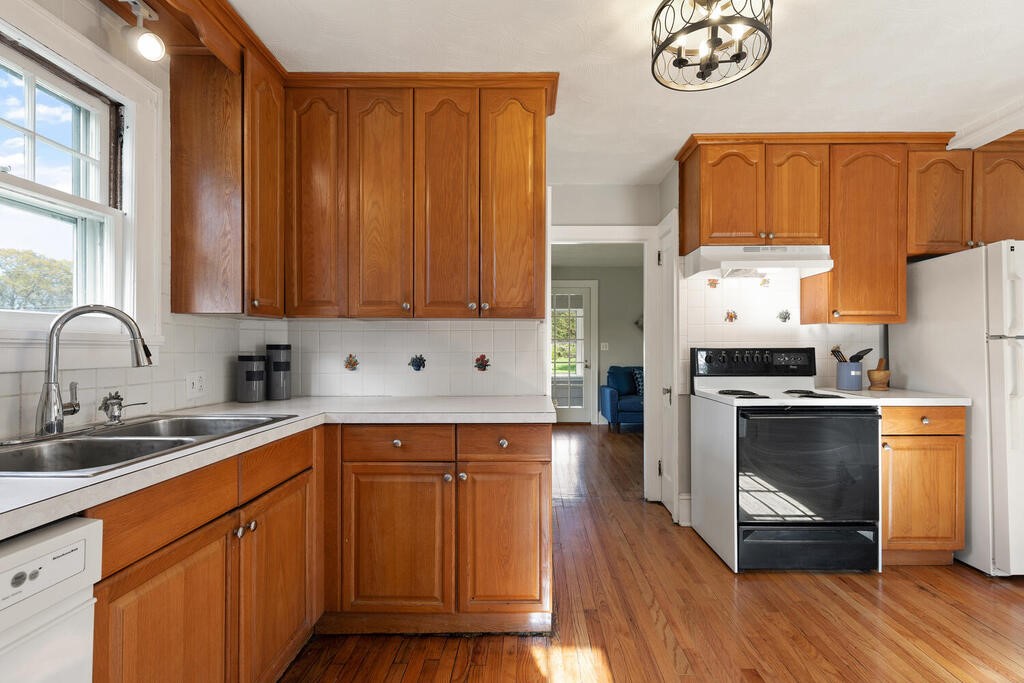 127 Trimtown Road Scituate, RI 02857 - Photo 15 of 32
