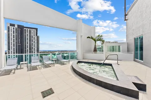 $825,000 | 350 Southeast 2nd Street, Unit 1870, Fort Lauderdale, FL 33301