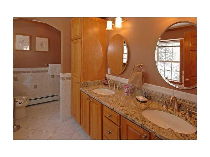 77 Buca Run Portland, ME 04103 - Photo 20 of 35 Master Bath/Spa.