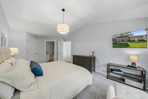 $329,900 | 370 East Veterans Way, Unit 5, Mukwonago, WI 53149