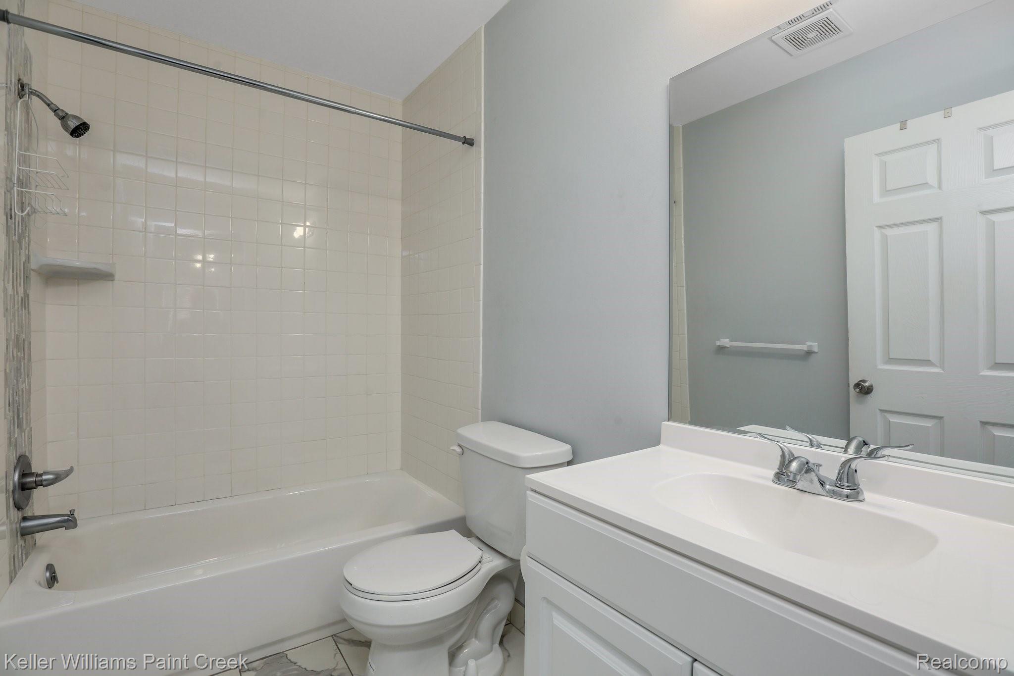 8063 Racine Road Warren, MI 48093 - Photo 16 of 24 28-web-or-mls-8063 Racine Road0027.jpg