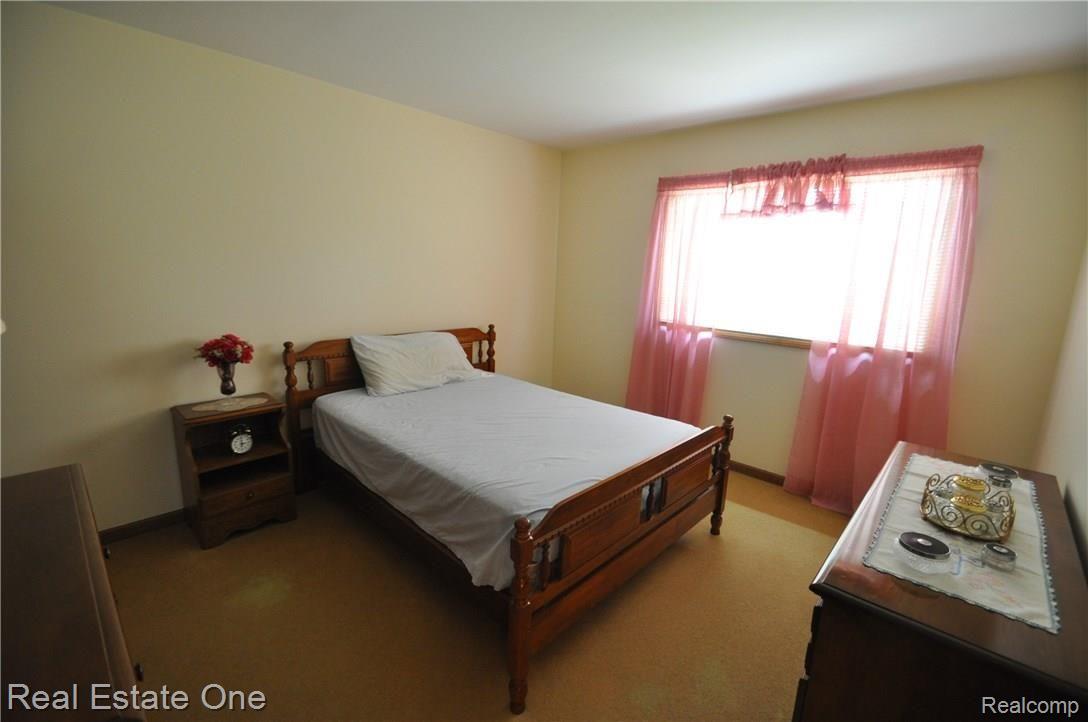 1803 Quincy Drive Rochester, MI 48306 - Photo 15 of 27 14.JPG