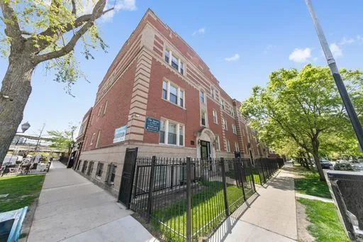 $2,500 | 7367 North Ashland Boulevard, Unit 3, Chicago, IL 60626