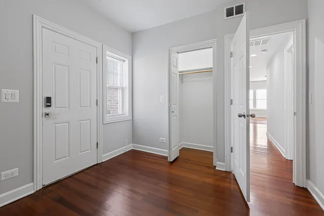 $2,307 | 7367 North Ashland Boulevard, Unit 3, Chicago, IL 60626