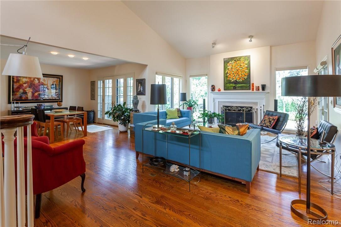 698 Southfield Road Birmingham, MI 48009 - Photo 6 of 39 IMG_5352.jpg