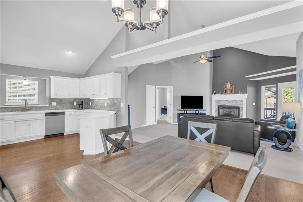 18441 Spruce Street Gardner, KS 66030 - Photo 11 of 44