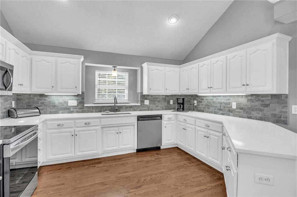 18441 Spruce Street Gardner, KS 66030 - Photo 12 of 44