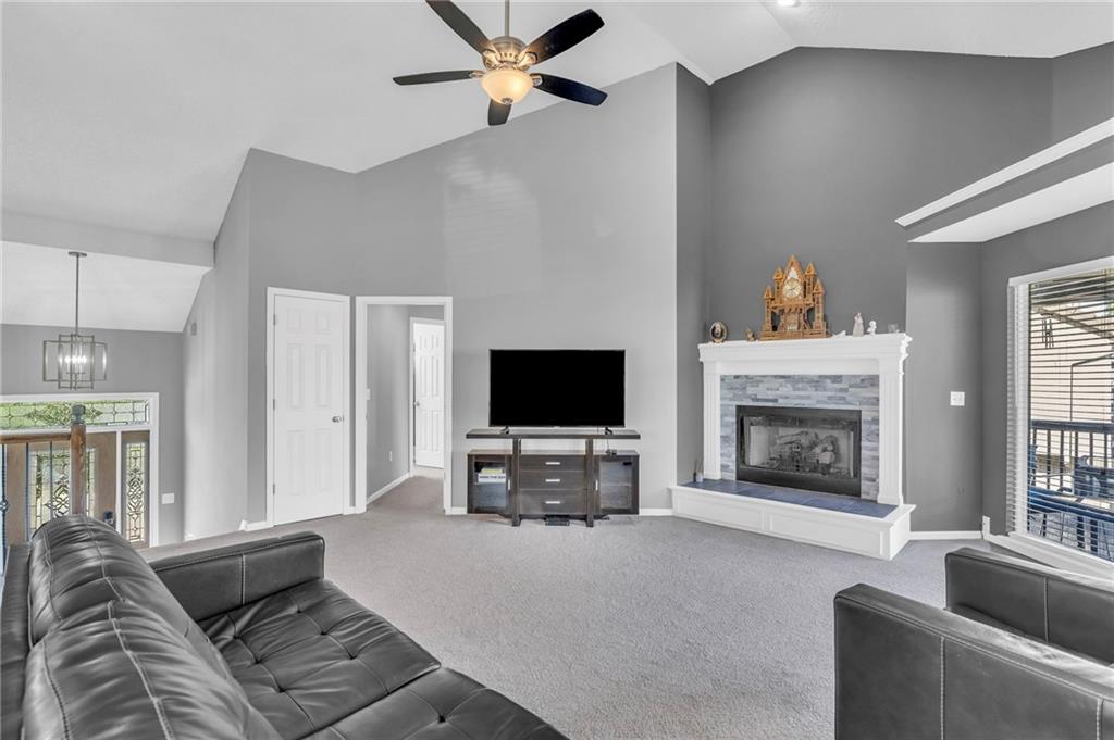 18441 Spruce Street Gardner, KS 66030 - Photo 6 of 44