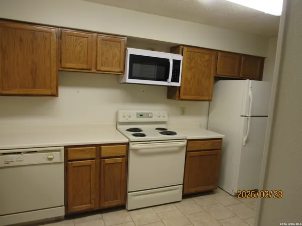 $1,400 | 12402 Autumn Vista Street, Unit C, San Antonio, TX 78249