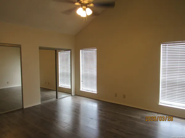 $1,400 | 12402 Autumn Vista Street, Unit C, San Antonio, TX 78249