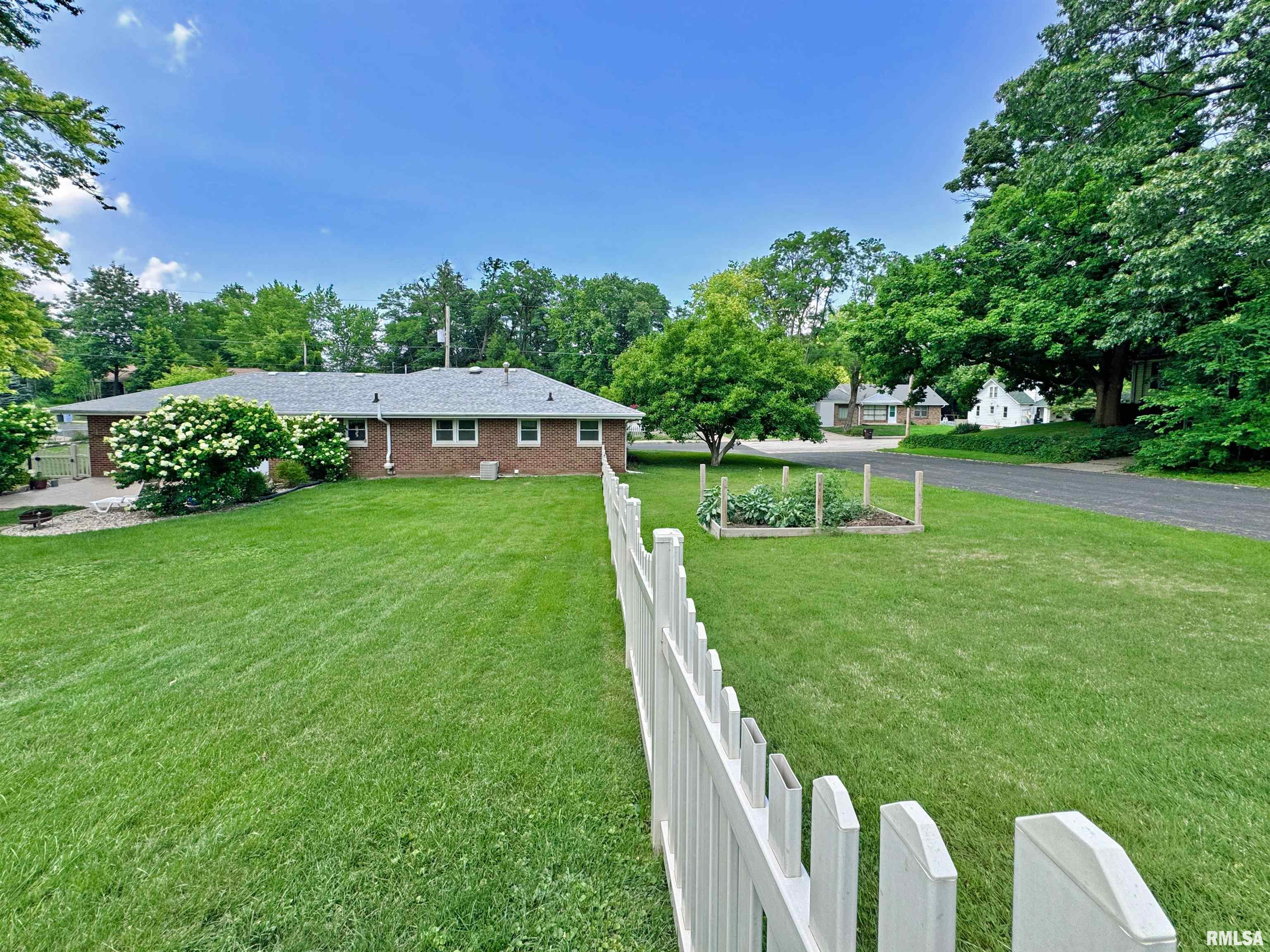1434 East Rouse Avenue Peoria, IL 61603 - Photo 24 of 25 Gallery Image 24