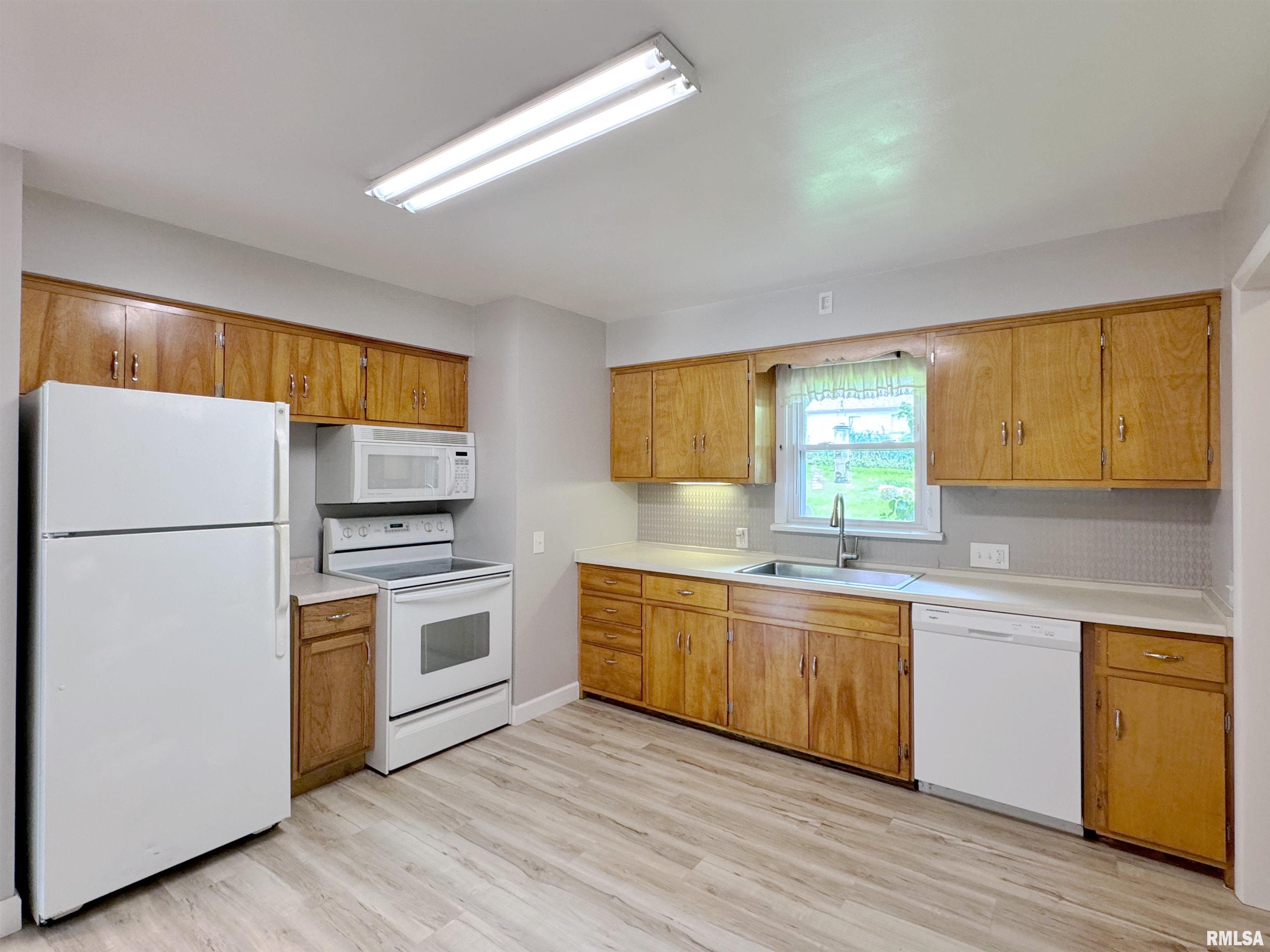 1434 East Rouse Avenue Peoria, IL 61603 - Photo 7 of 25 Gallery Image 7