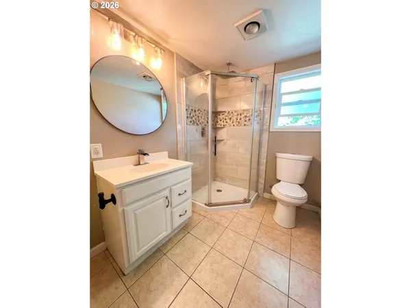 $305,000 | 858 East Main Street, John Day, OR 97845