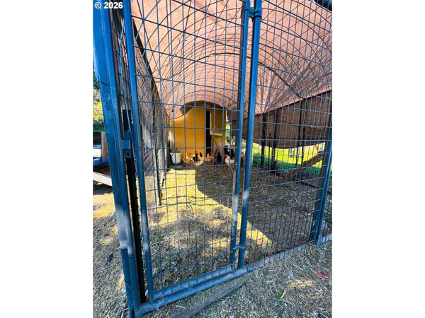 $305,000 | 858 East Main Street, John Day, OR 97845