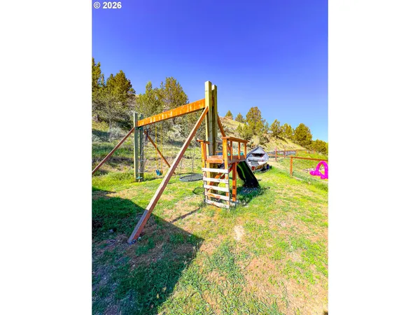 $305,000 | 858 East Main Street, John Day, OR 97845