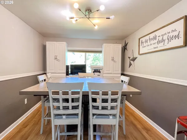 $305,000 | 858 East Main Street, John Day, OR 97845