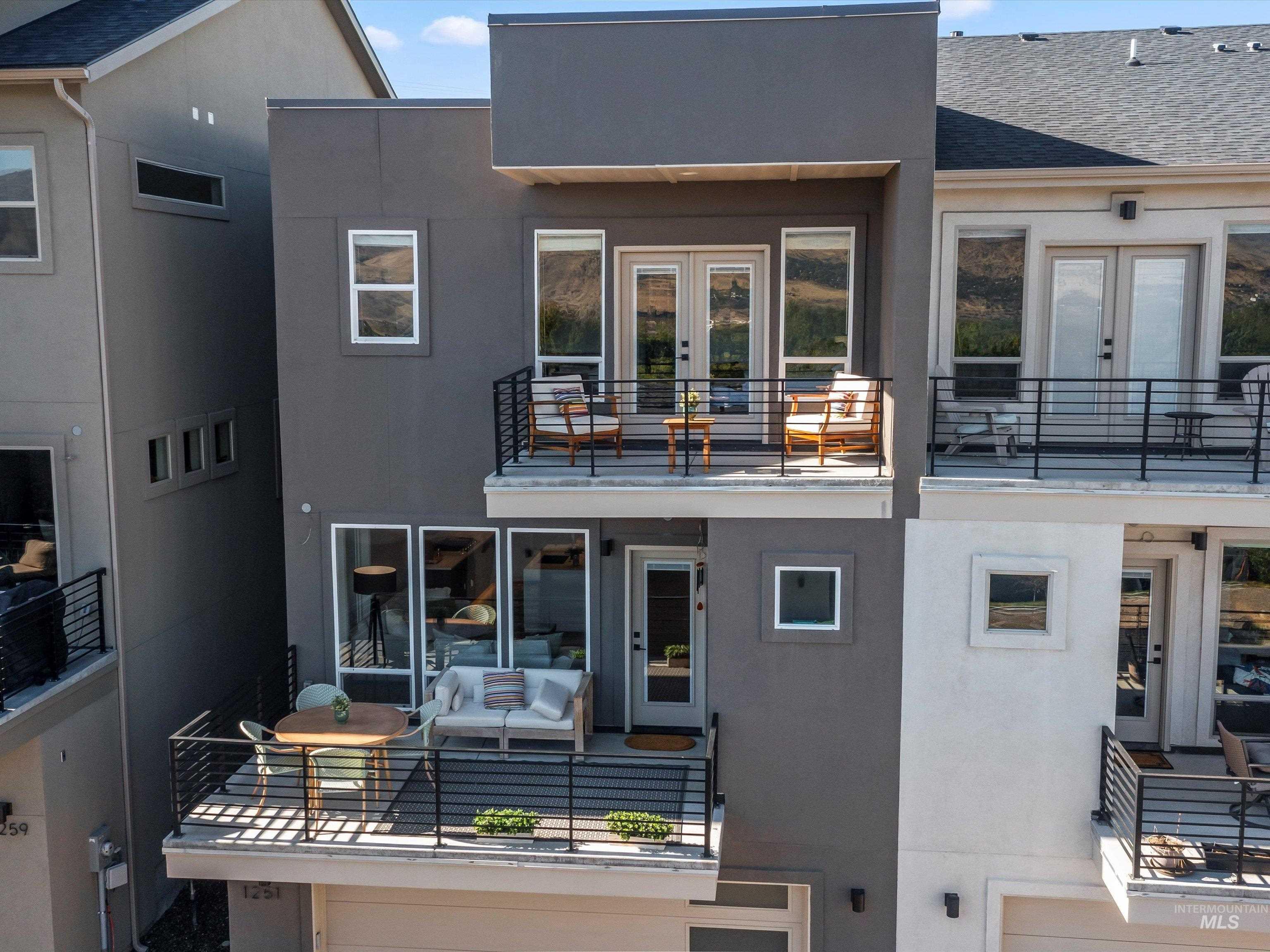 1251 East Echelon Ridge Lane Boise, ID 83716 - Photo 4 of 35