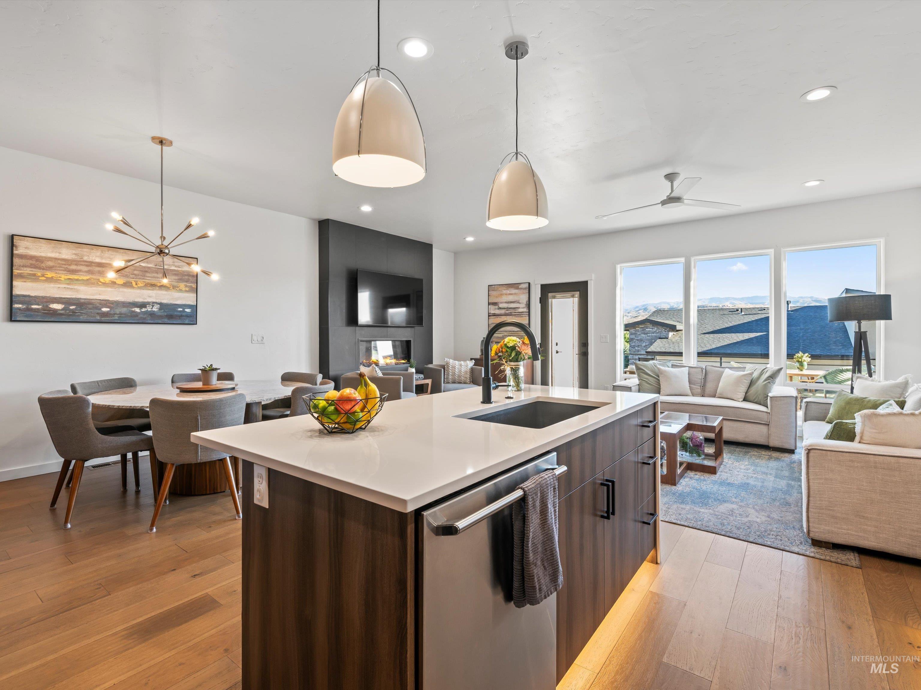 1251 East Echelon Ridge Lane Boise, ID 83716 - Photo 8 of 35