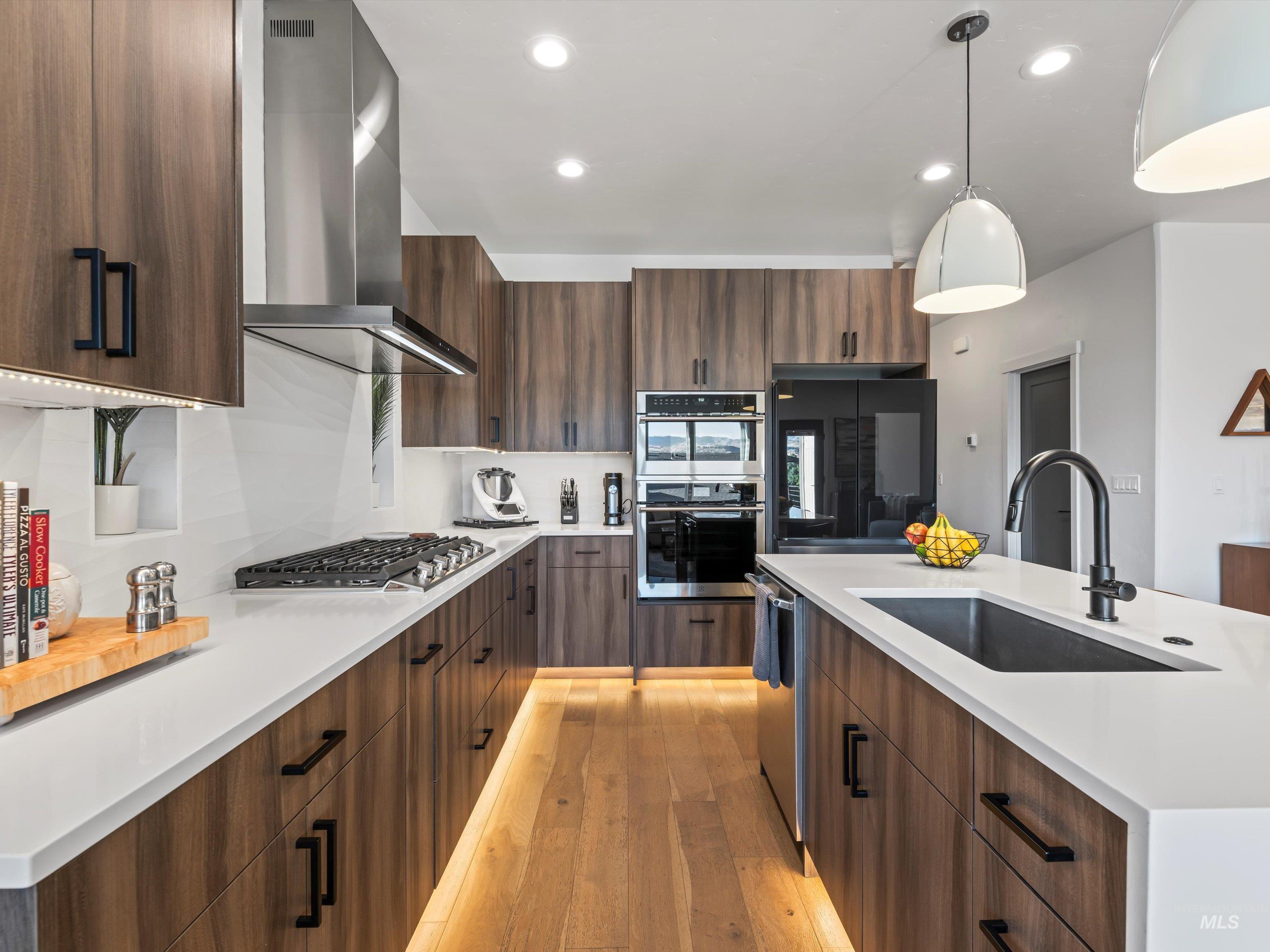 1251 East Echelon Ridge Lane Boise, ID 83716 - Photo 10 of 35