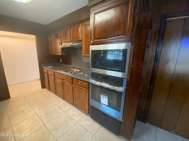 $240,000 | 5039 Forest Hill Road, Byram, MS 39272