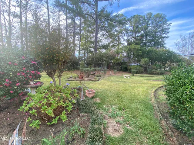 $240,000 | 5039 Forest Hill Road, Byram, MS 39272