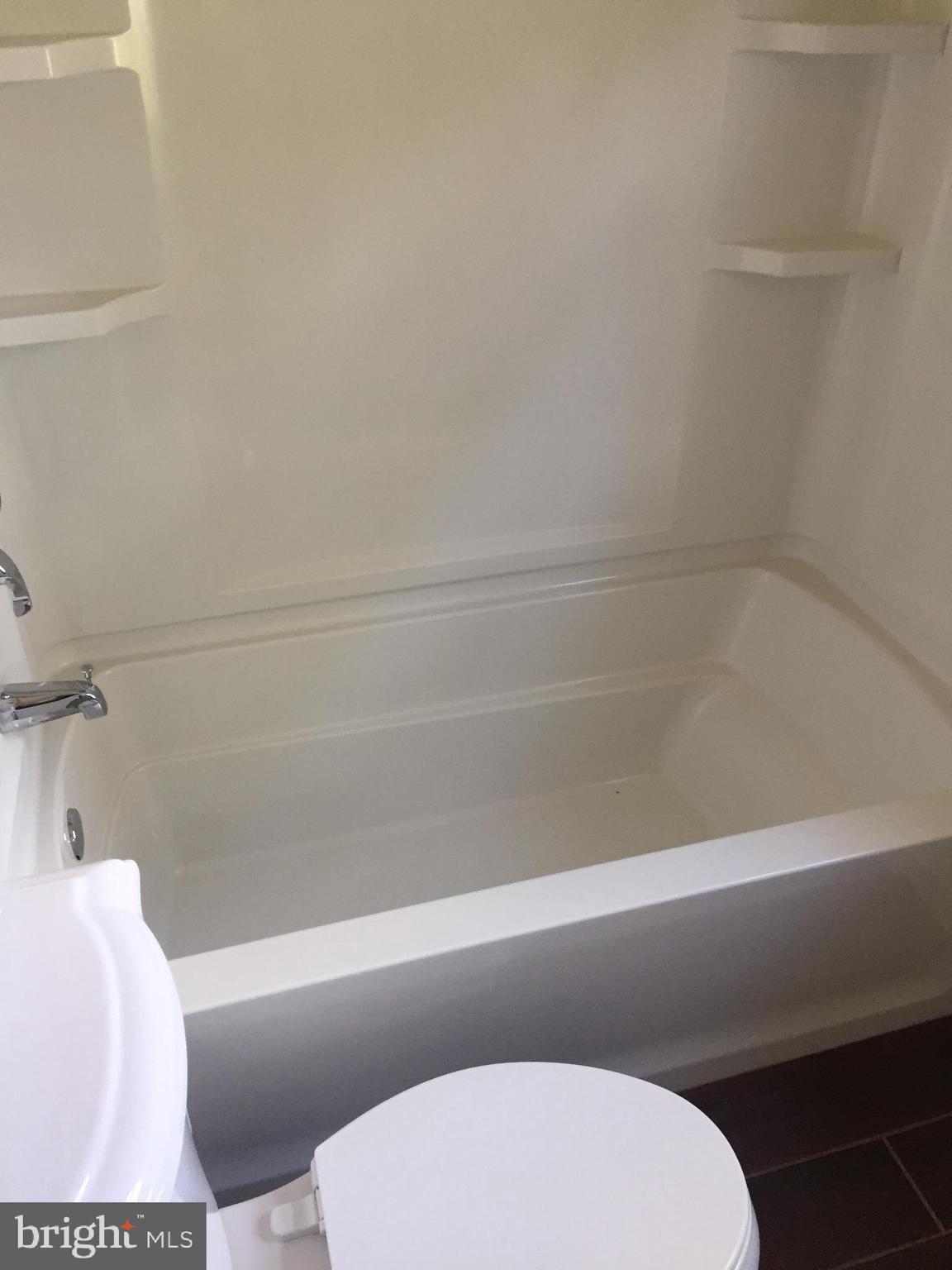 432 Colfax Road Havertown, PA 19083 - Photo 11 of 18 2nd floor bathroom