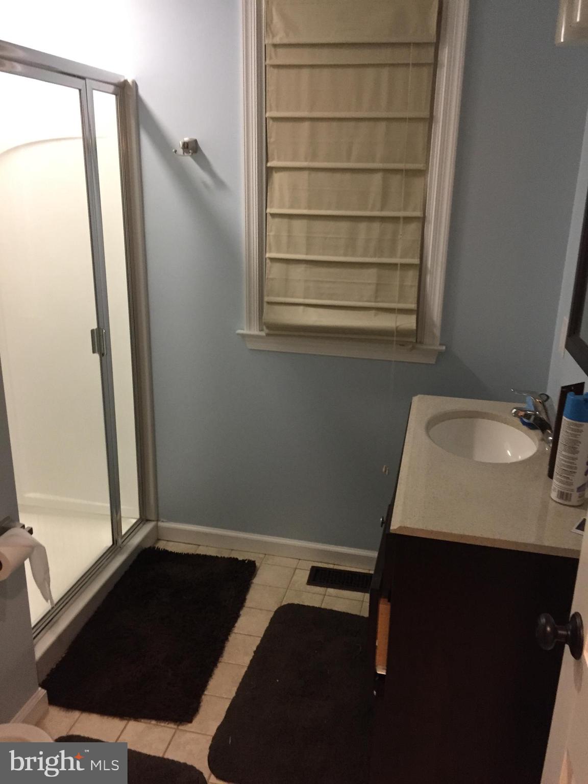 432 Colfax Road Havertown, PA 19083 - Photo 4 of 18 1st floor bathroom